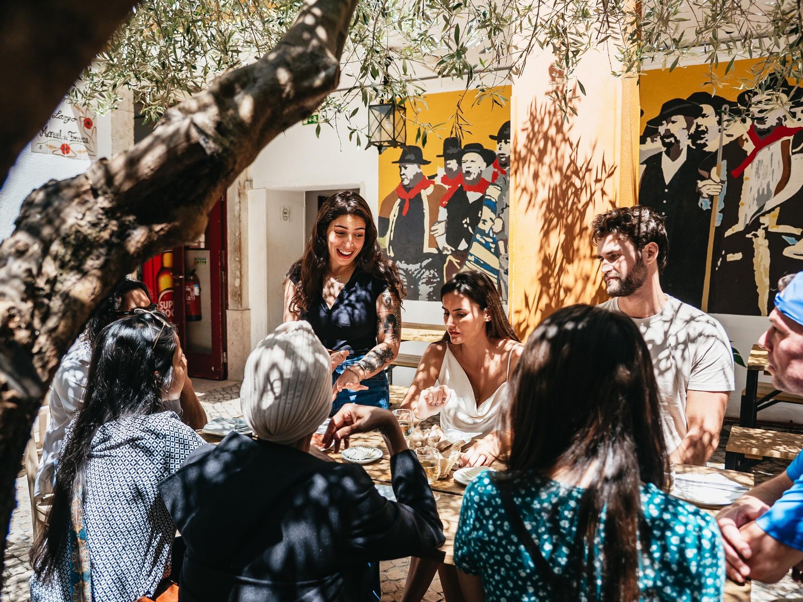Baixa District Food Tour with Dinner and Drinks