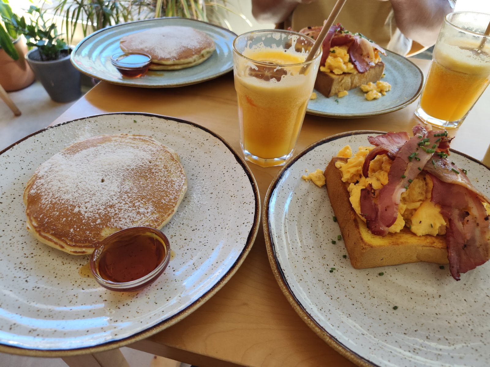 Camélia - Brunch Garden
