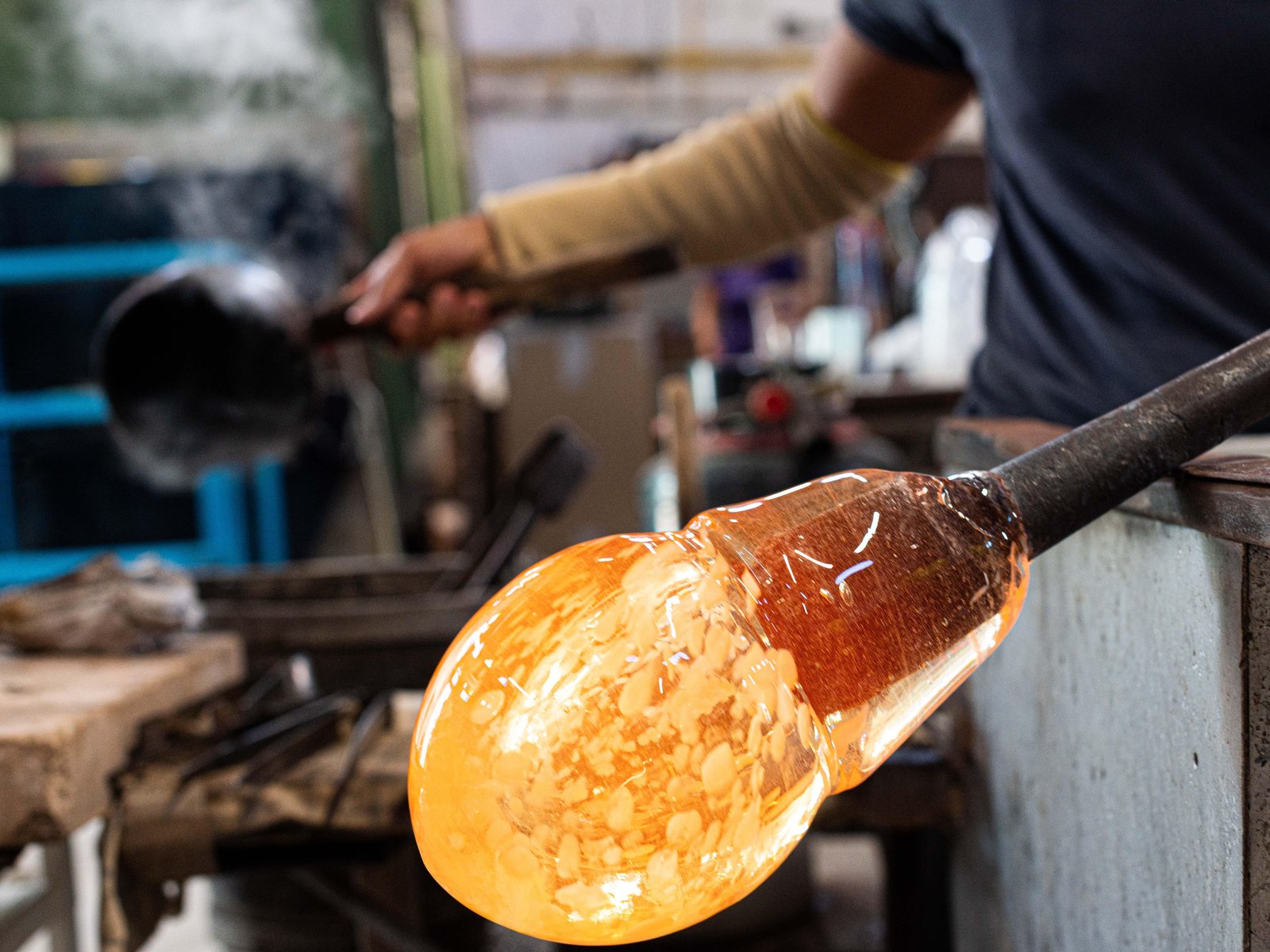 Murano: Glass Factory Experience with Tour and Demonstration