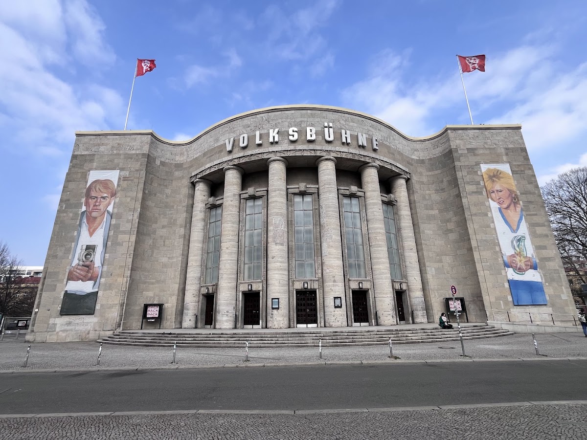 Volksbühne am Rosa-Luxemburg-Platz