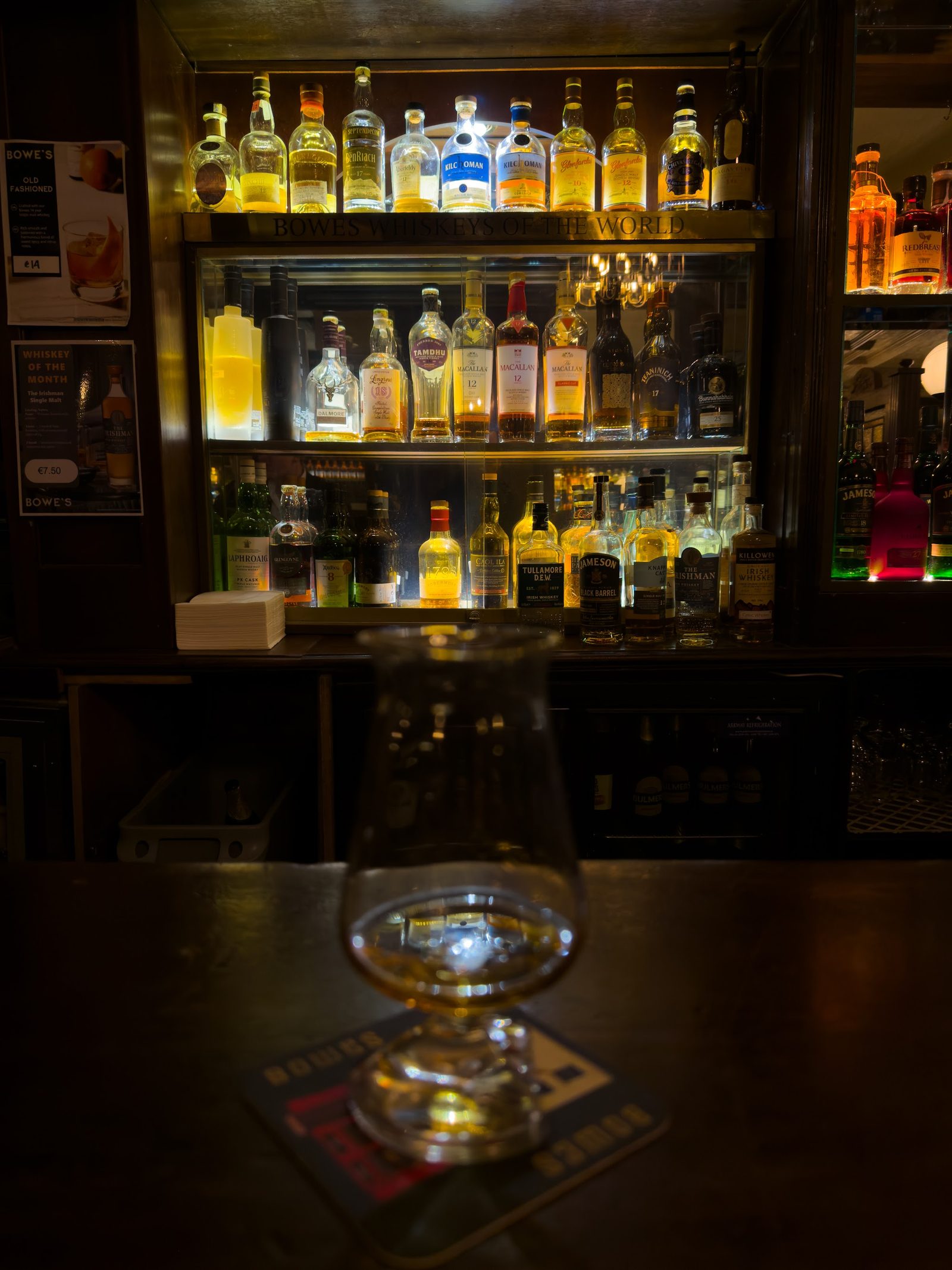 Bowe's Lounge Bar