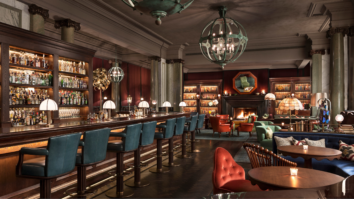 Scarfes Bar