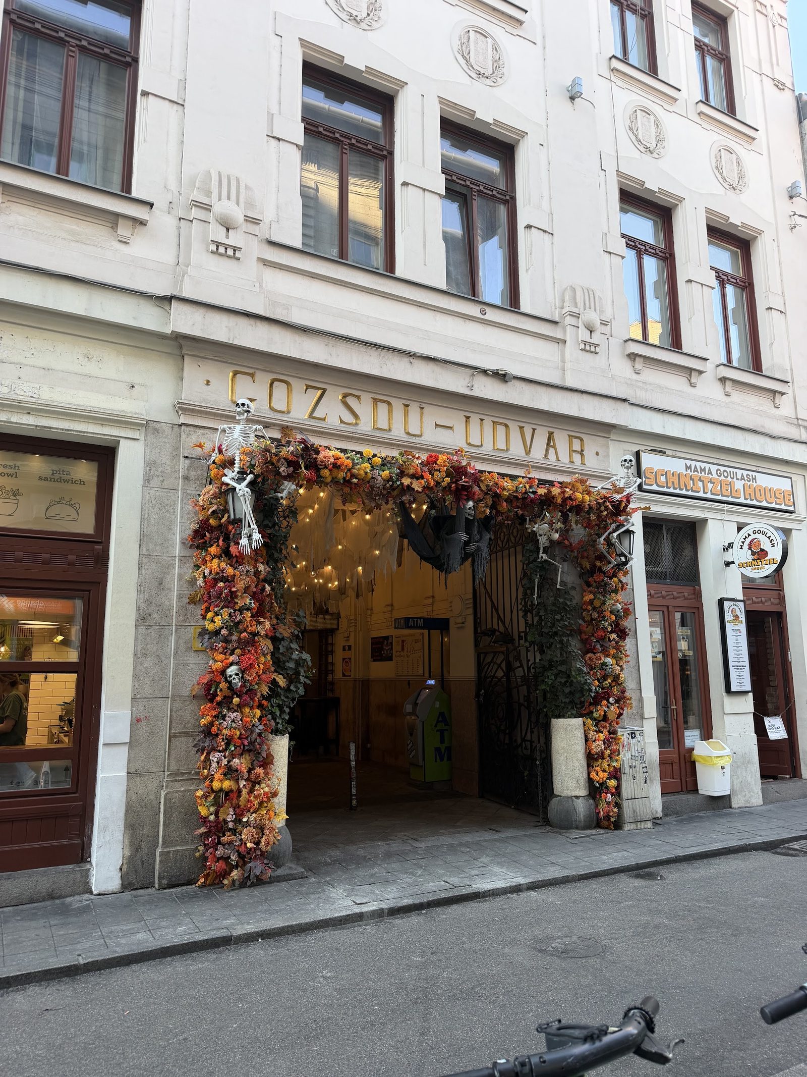 Lámpás Pub