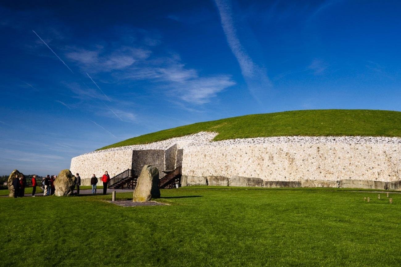 Boyne Valley with Newgrange and Bru Na Boinne Entry
