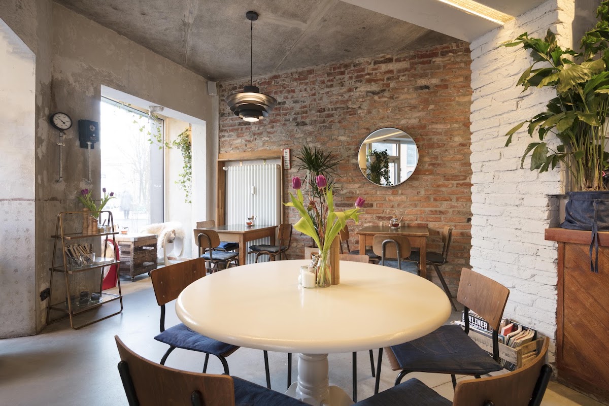 FACTORY GIRL Restaurant