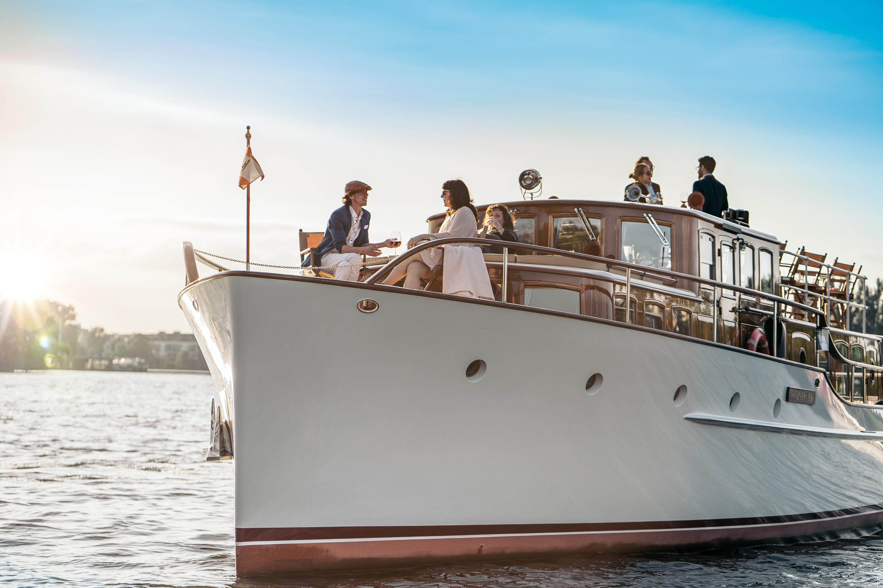 1h Boutiquestyle-Cruise on the Electric FITZGERALD
