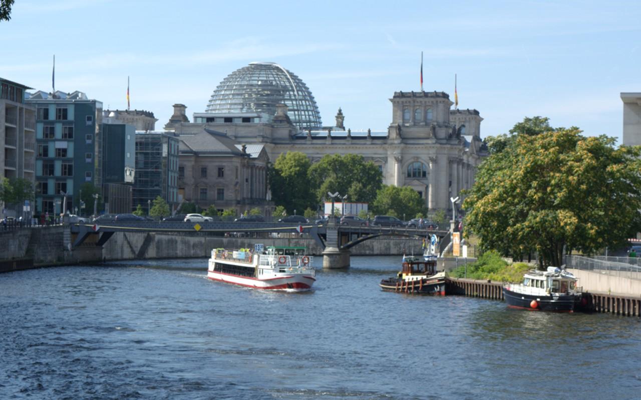 Spree Sightseeing Cruise from Friedrichstraße