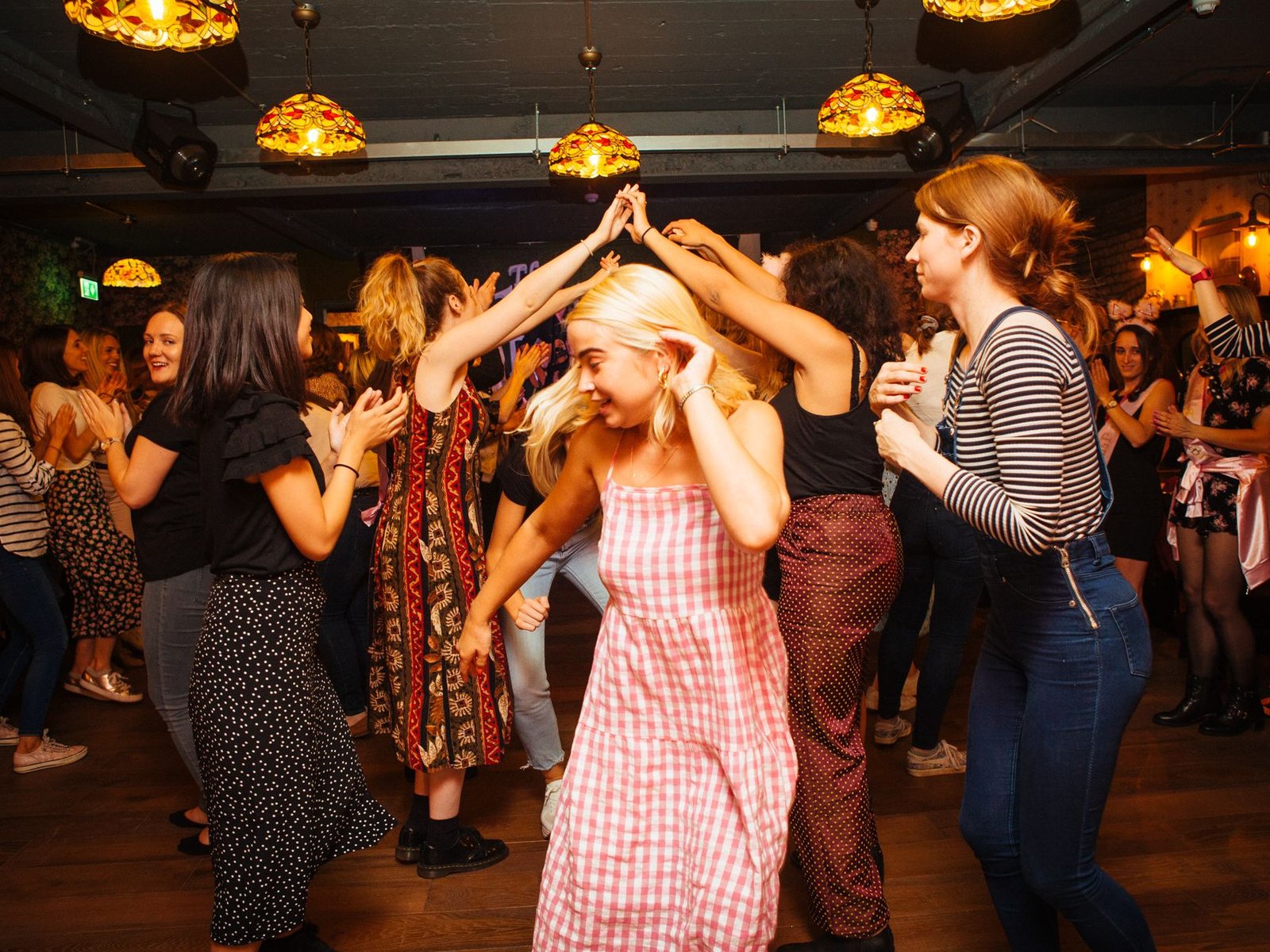 Irish Music and Dance Show with Dance Lesson