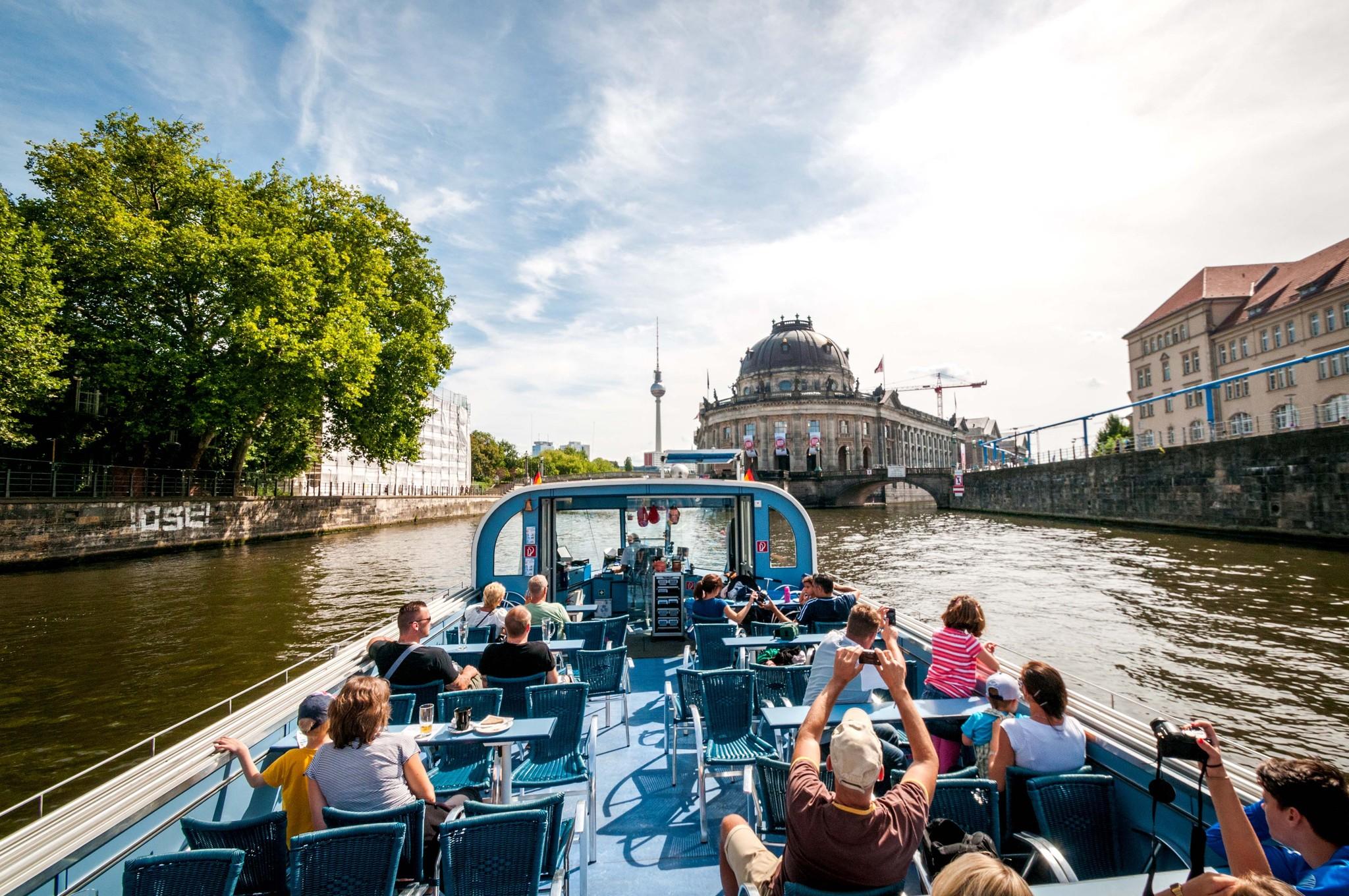 Boat Tour on Spree & Landwehrkanal with live guide