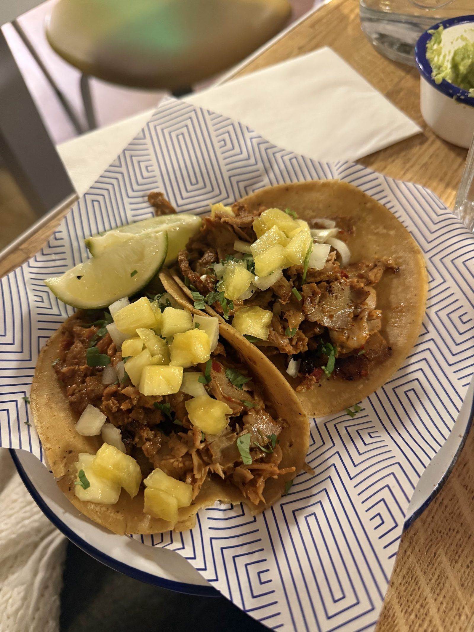 Masa Camden St