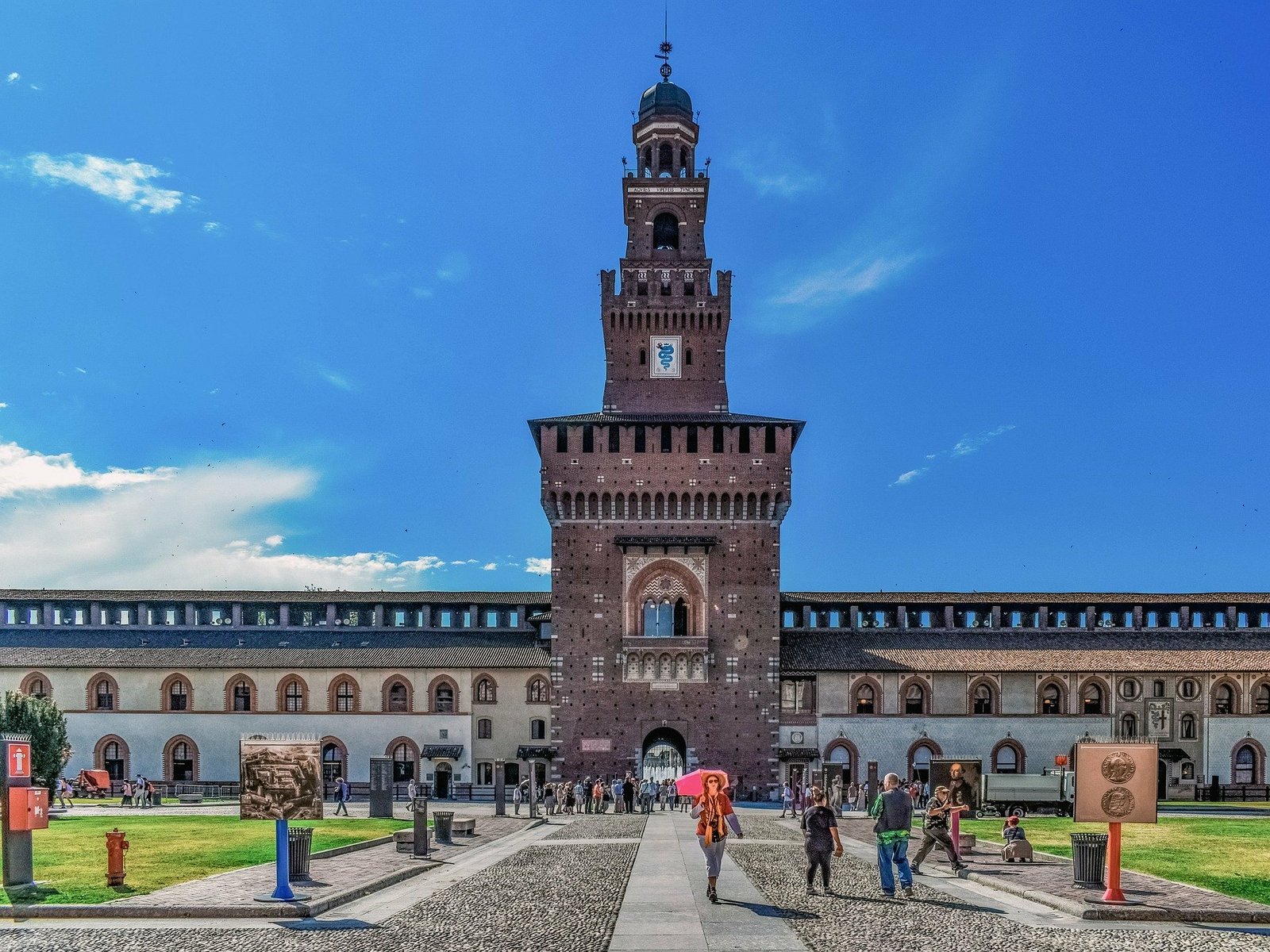 Sforza Castle and Michelangelo's Pietà Rondanini Tour