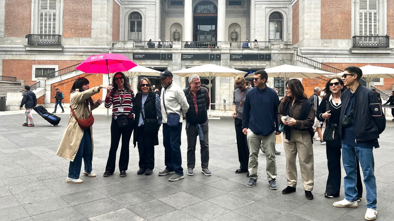 Small Group of Prado Museum Tour with Tapas