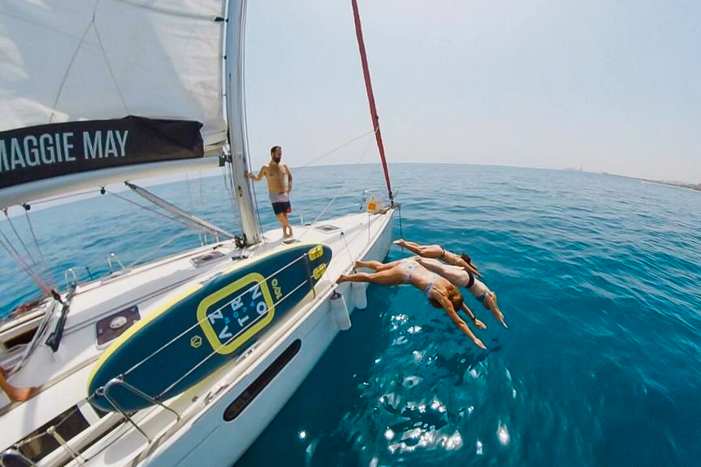 Sunset Small-Group Sailing with Cava & Snacks