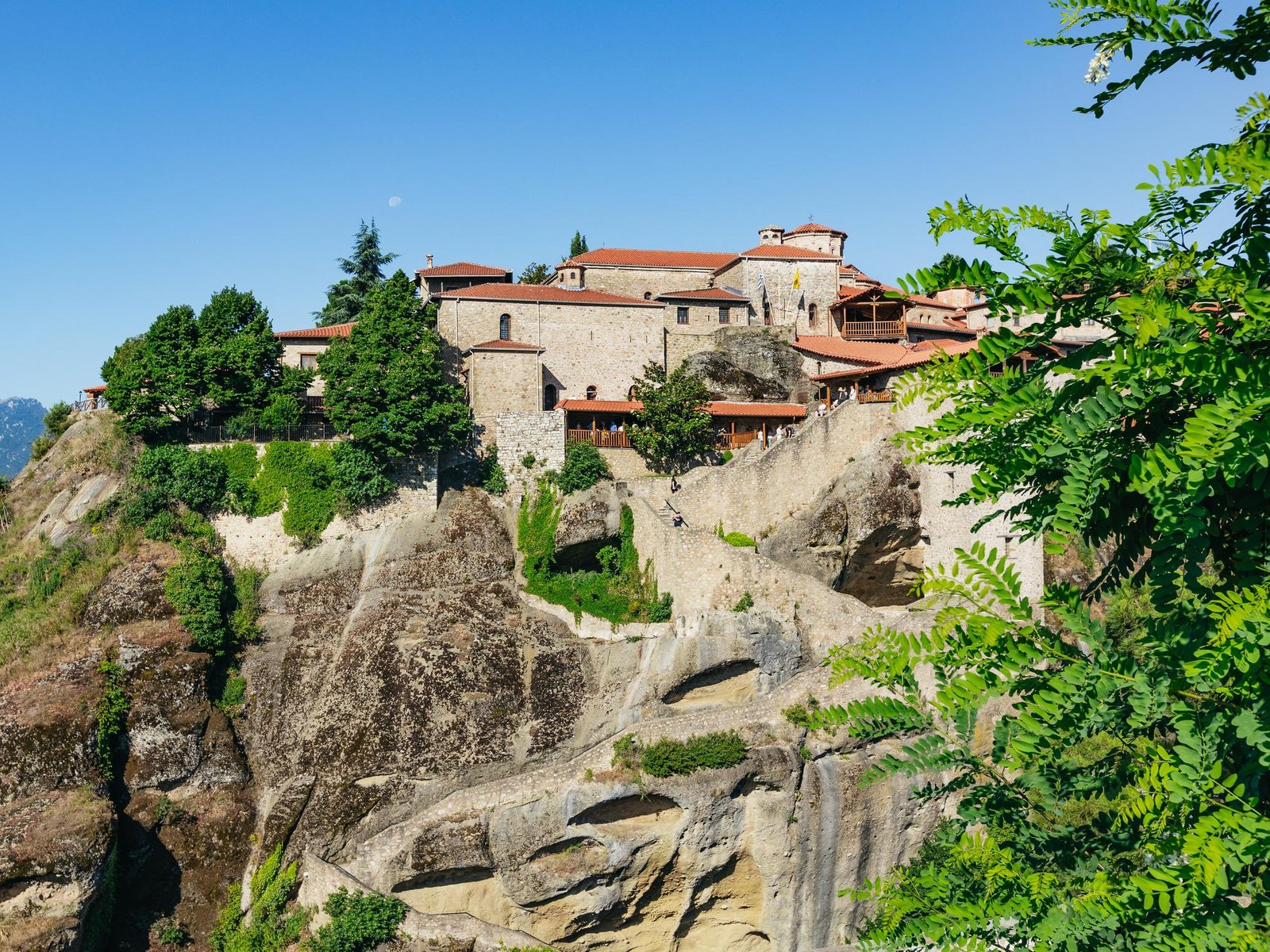 Delphi and Meteora 2-Day Guided Tour