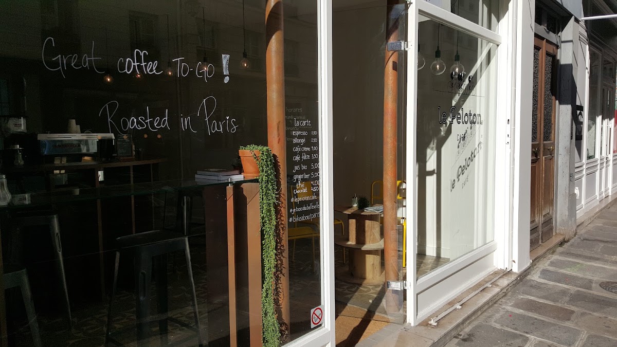 Le Peloton Café
