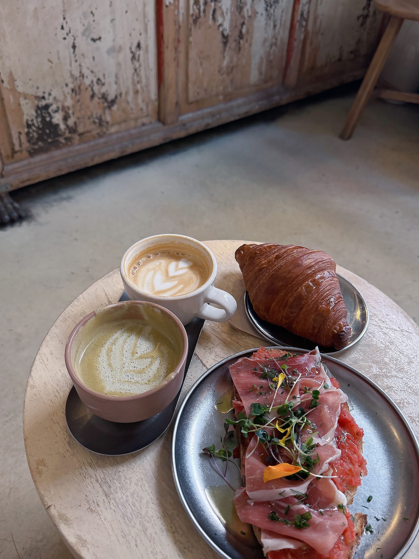 Pan y Pepinillos Café