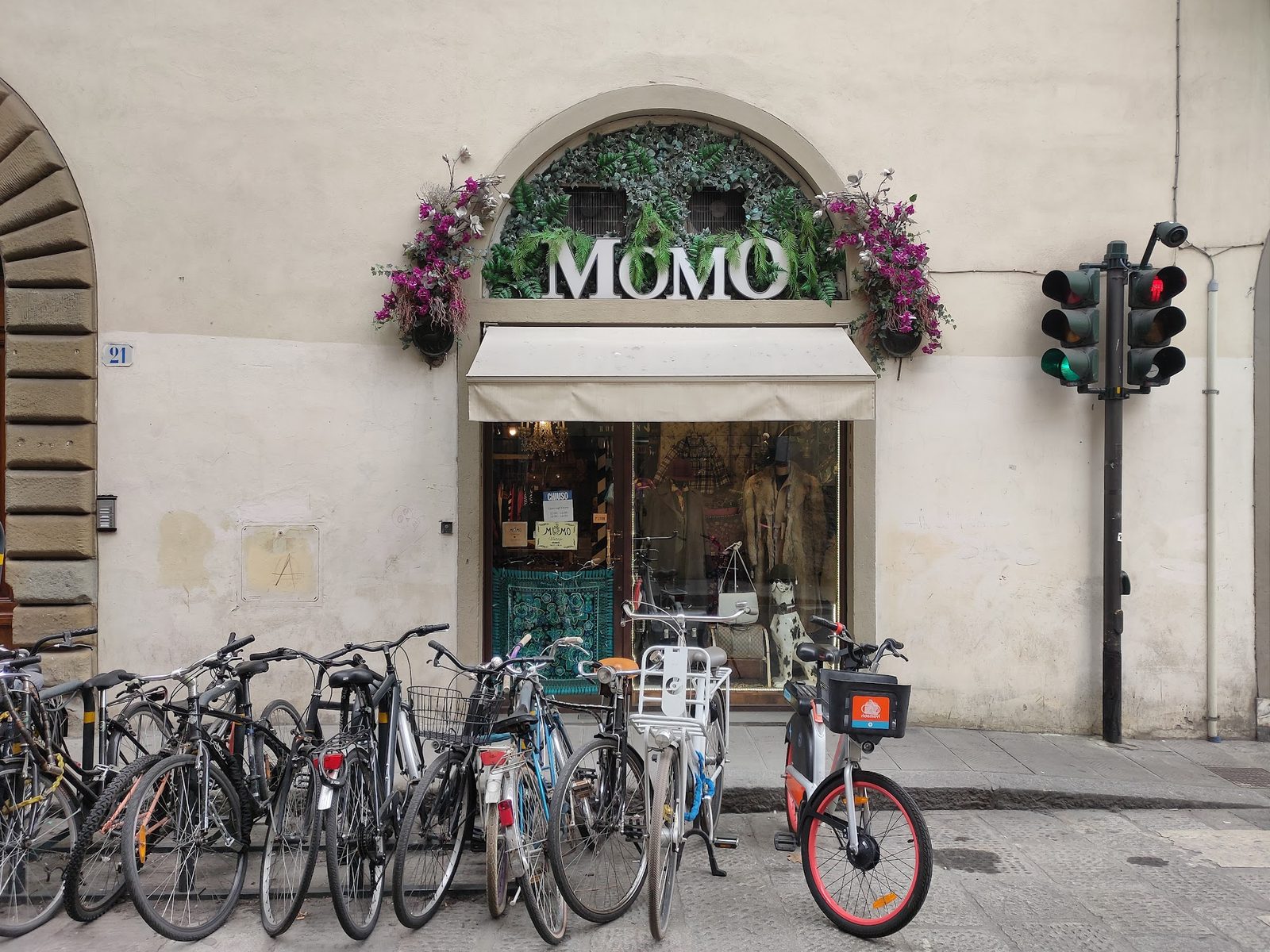 Momo Vintage