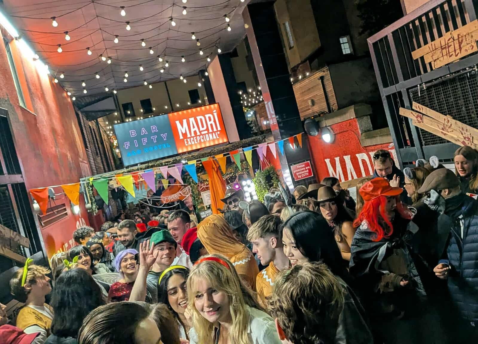The Original Pub Crawl 7 Bars 7 Shots & Discounts