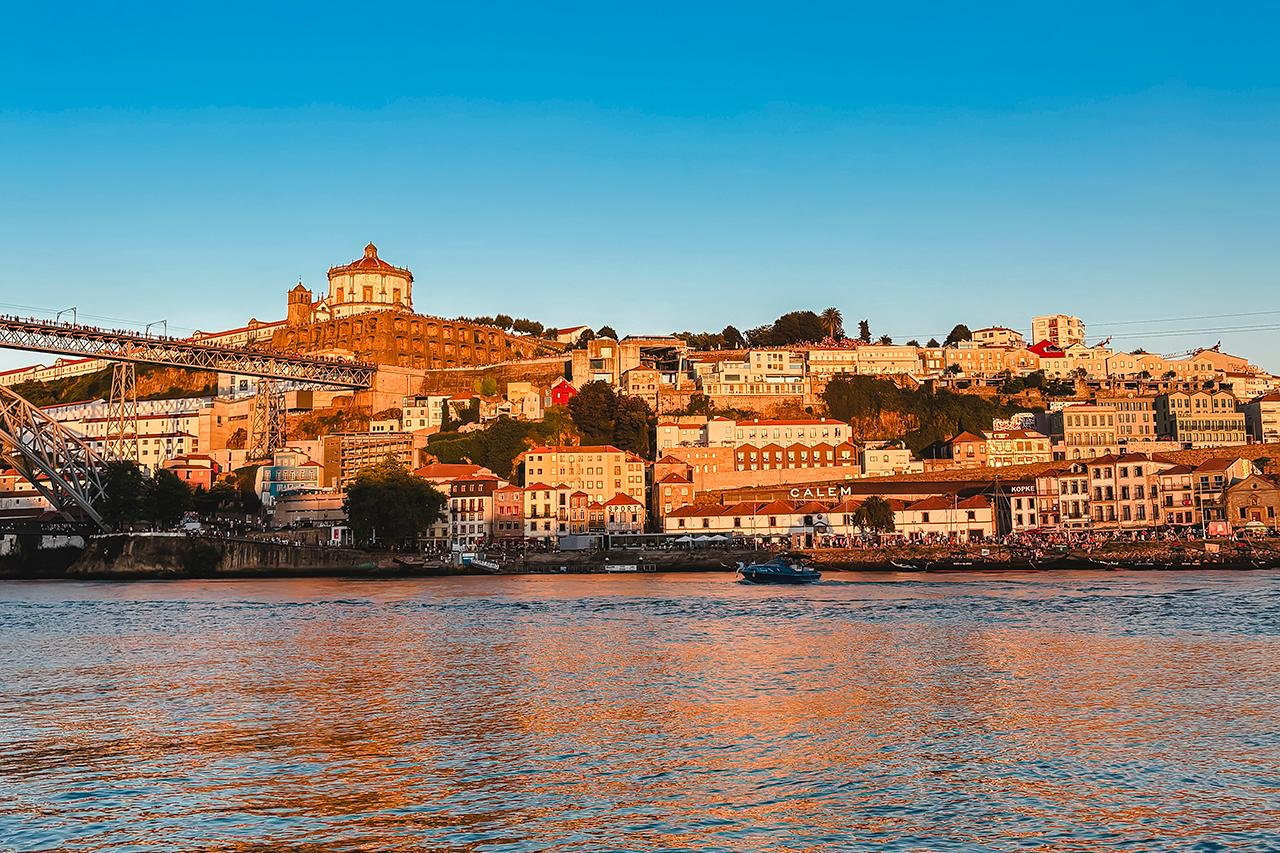 Six Bridges Cruise & Sunset & Port Wine Cellar