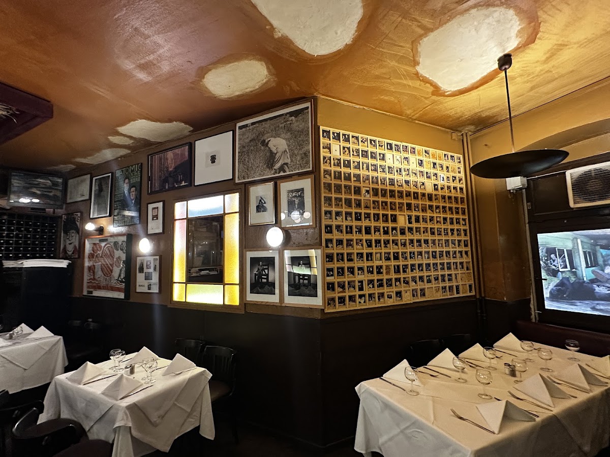 Paris Bar